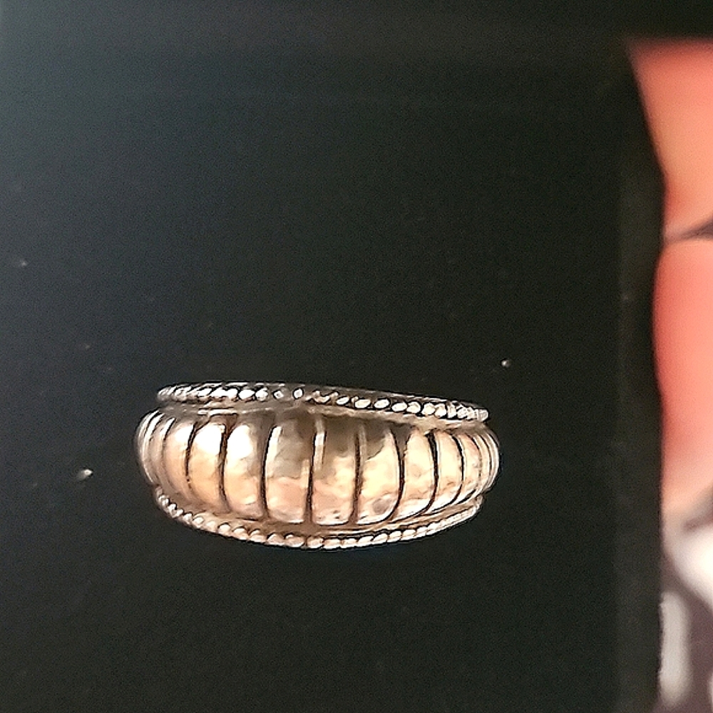 Rare 70s Sterling handmade Hallmarked Vtg Scalloped Dome Band Ring Size 7 - Picture 12 of 15